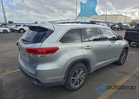2018 Toyota Highlander Se из США, поврежденный, VIN 5TDKZRFH0JS284115